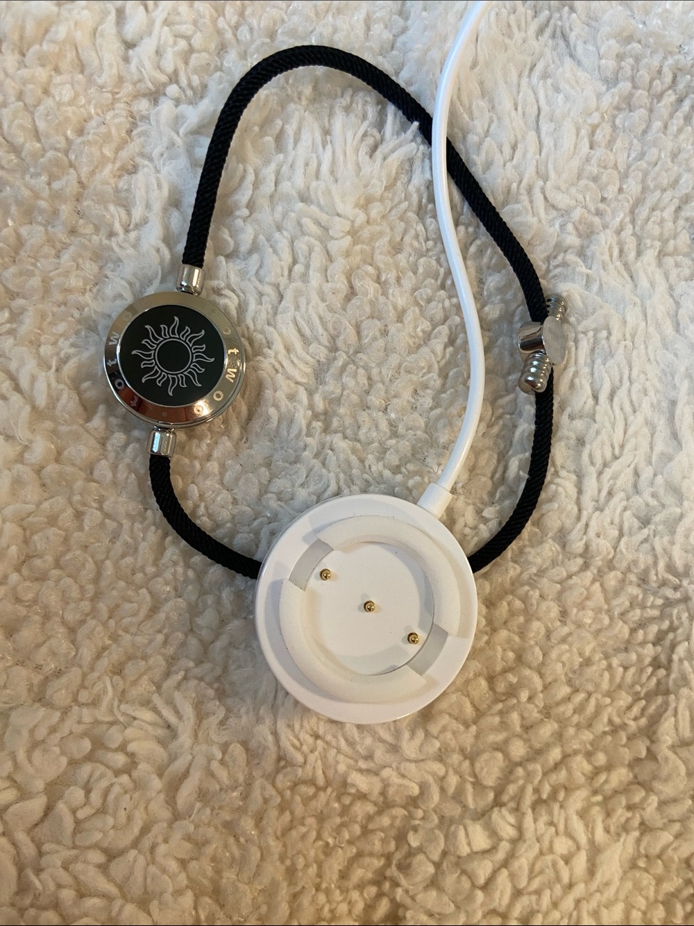 SINGLE Totwoo Sun Black Milan Rope Long Distance Smart Bracelet & Charger